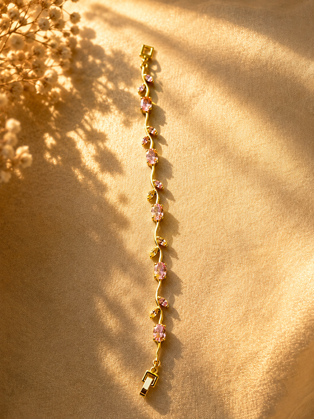 Beautiful gold-tone design + sparkling pink stones = woh elegant look jo har outfit ke saath stand out kare. ❤️